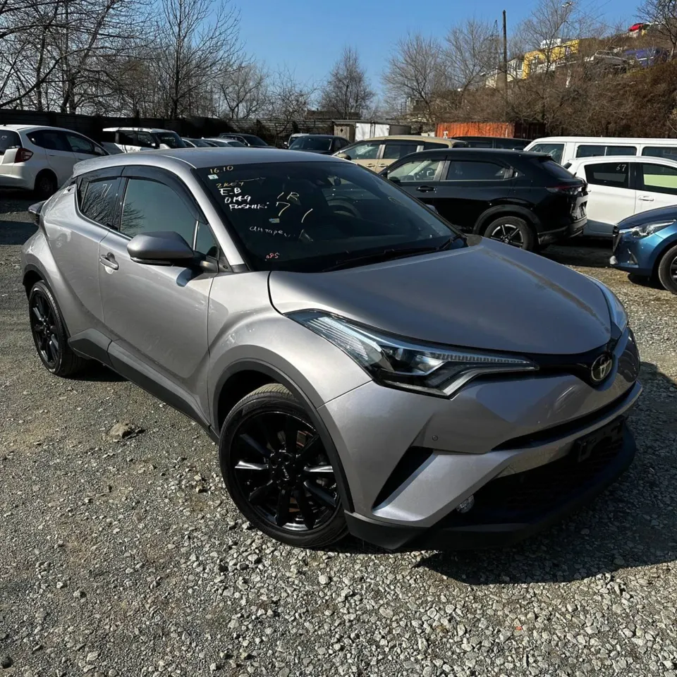Доставленный Toyota C-HR